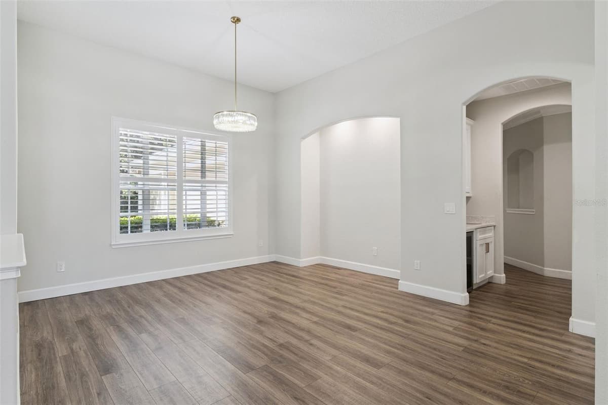 457 CHINAHILL COURT — photo 21 of 56