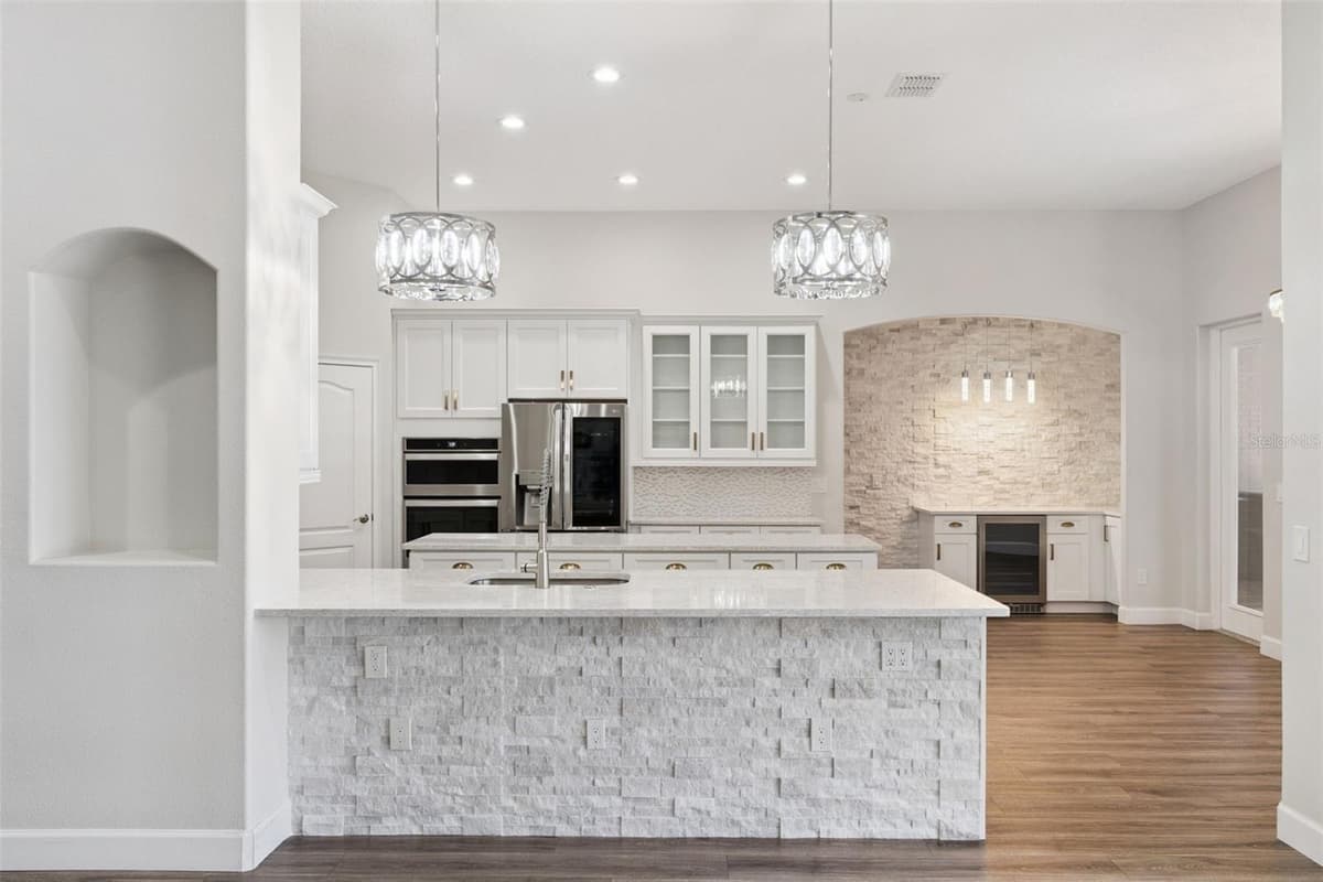 457 CHINAHILL COURT — photo 13 of 56