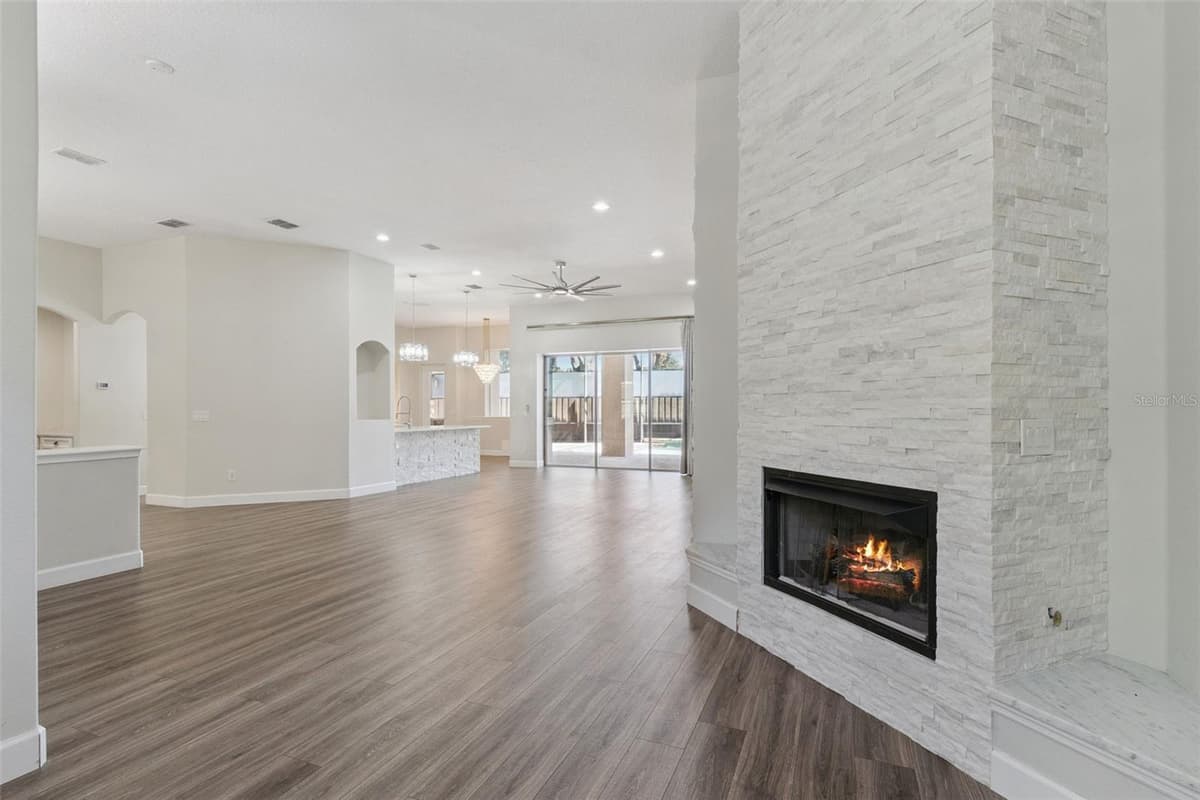 457 CHINAHILL COURT — photo 6 of 56