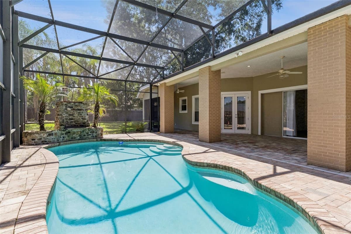 457 CHINAHILL COURT — photo 3 of 56