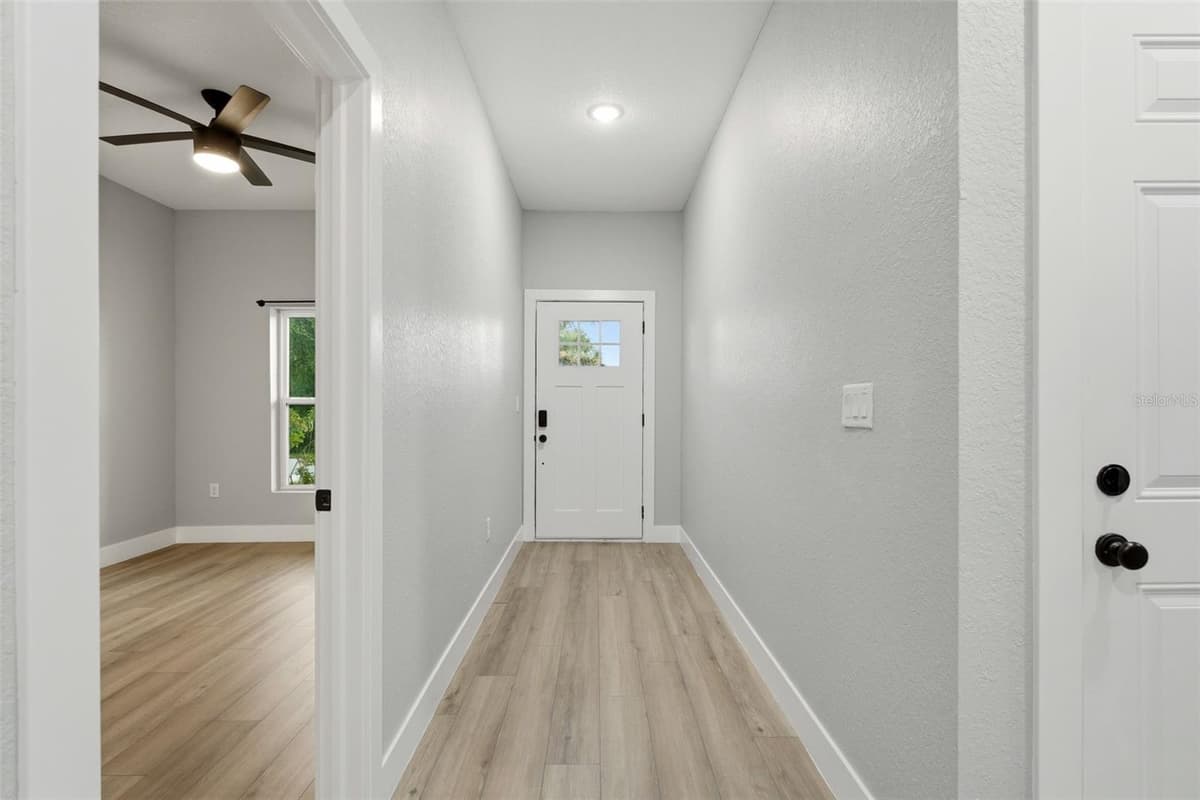9464 PANAMA CIRCLE — photo 10 of 24