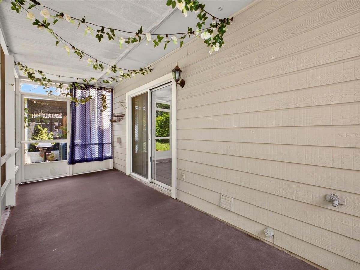 958 SYKES COURT — photo 27 of 34
