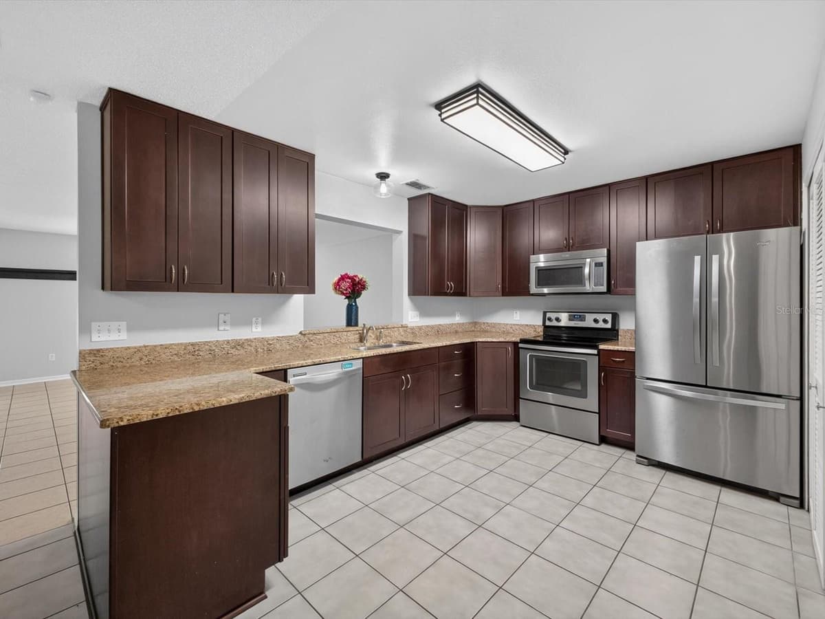 958 SYKES COURT — photo 8 of 34
