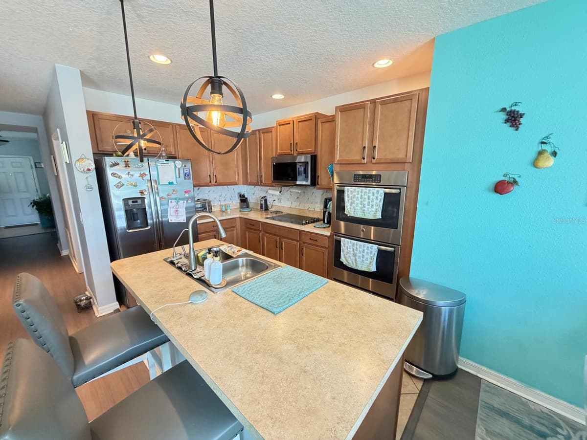 272 SPARROW HAWK DRIVE — photo 32 of 52