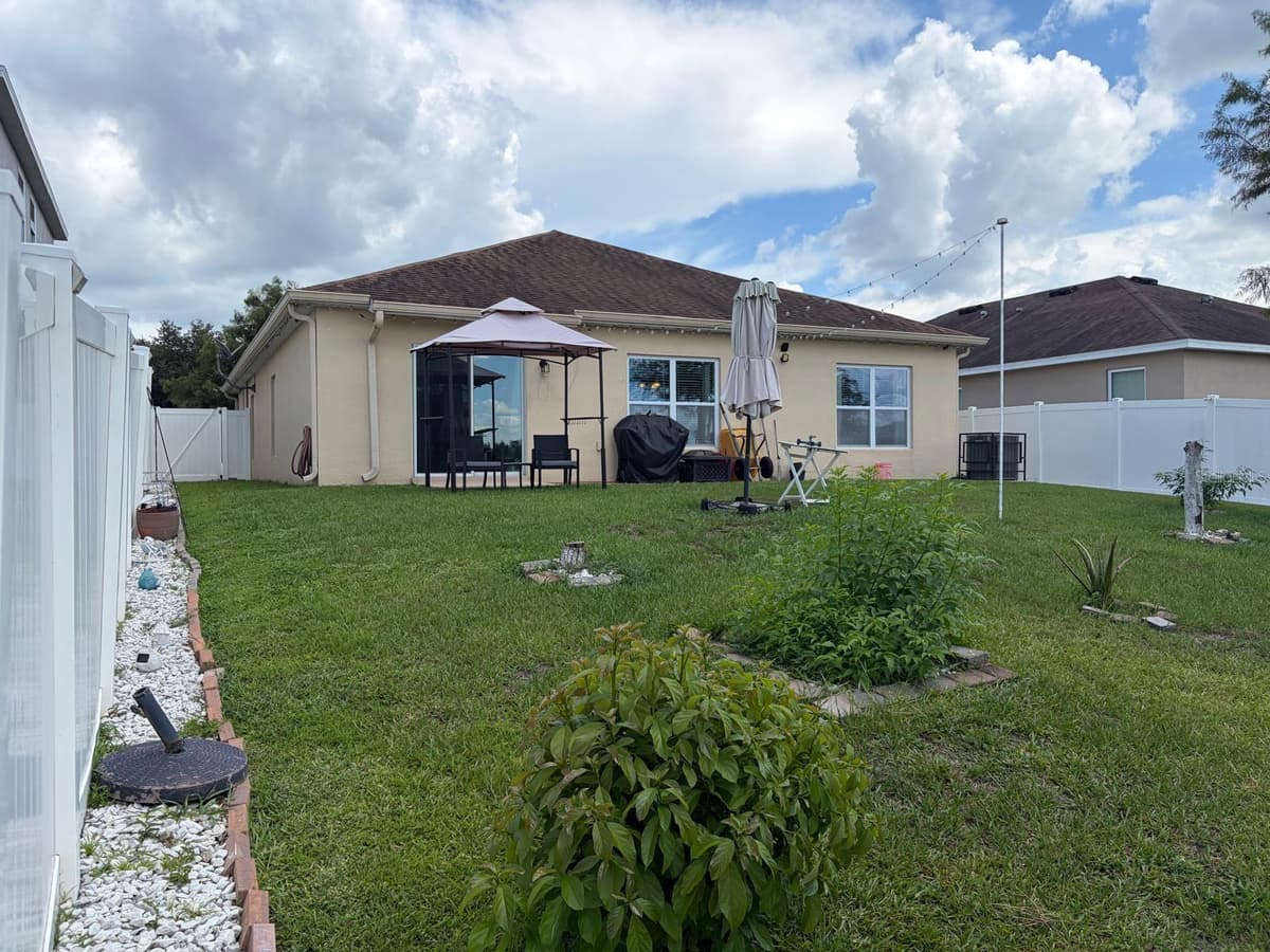 272 SPARROW HAWK DRIVE — photo 38 of 52