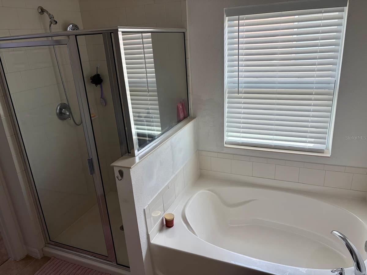 272 SPARROW HAWK DRIVE — photo 11 of 52