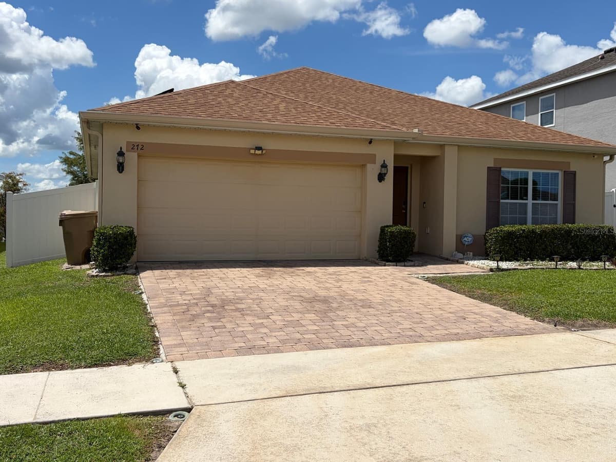 272 SPARROW HAWK DRIVE — photo 2 of 52