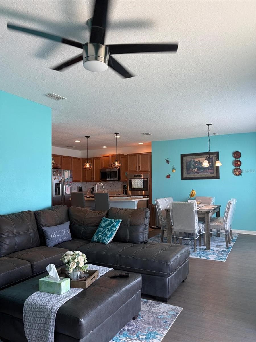 272 SPARROW HAWK DRIVE — photo 33 of 52