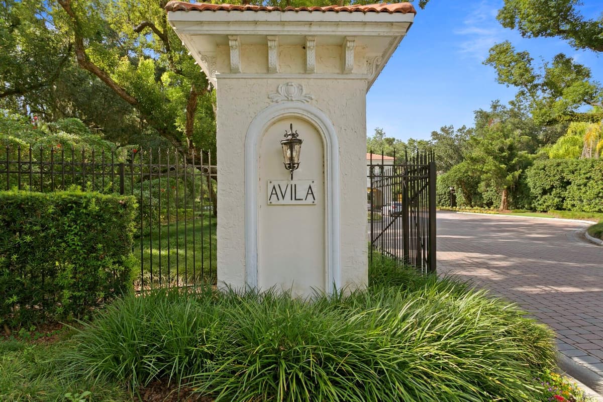 1001 BAJADA DE AVILA — photo 41 of 42