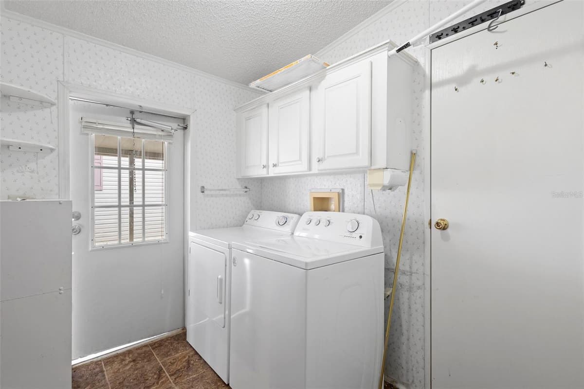 11910 SALINA WAY — photo 7 of 10