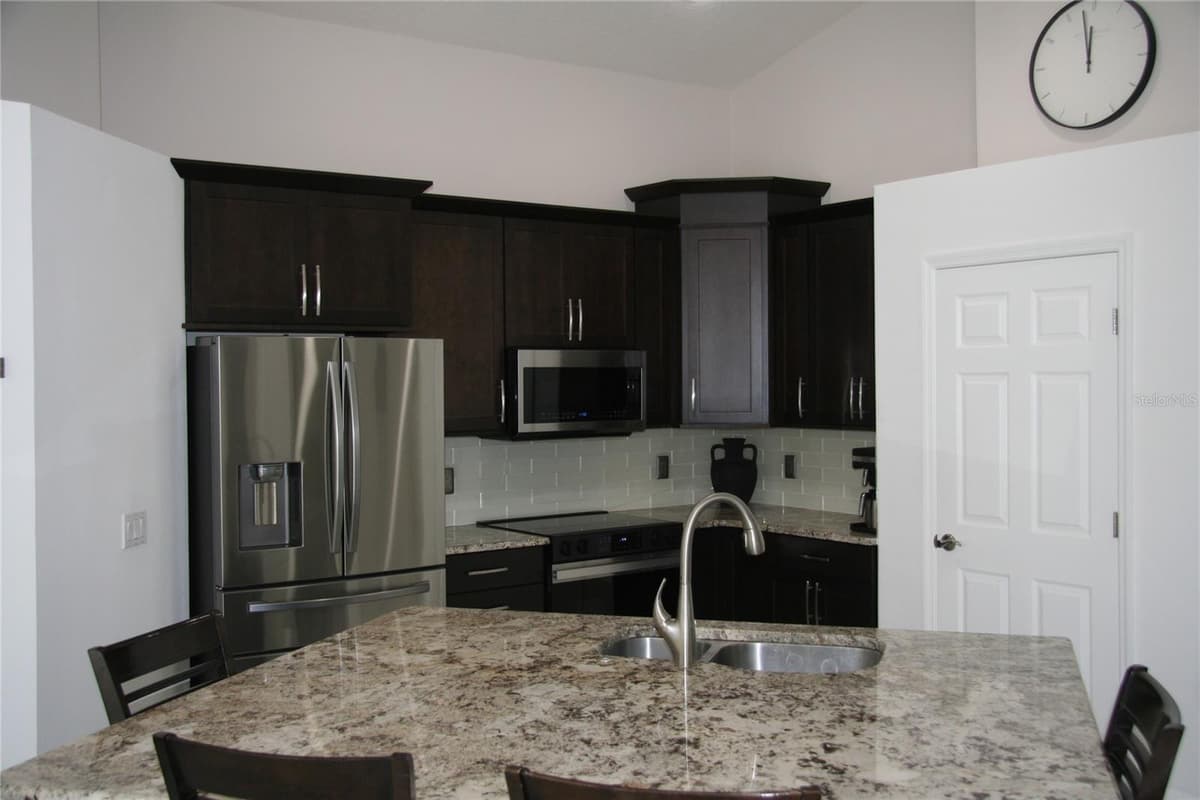 2680 LAKE JACKSON CIRCLE — photo 8 of 22