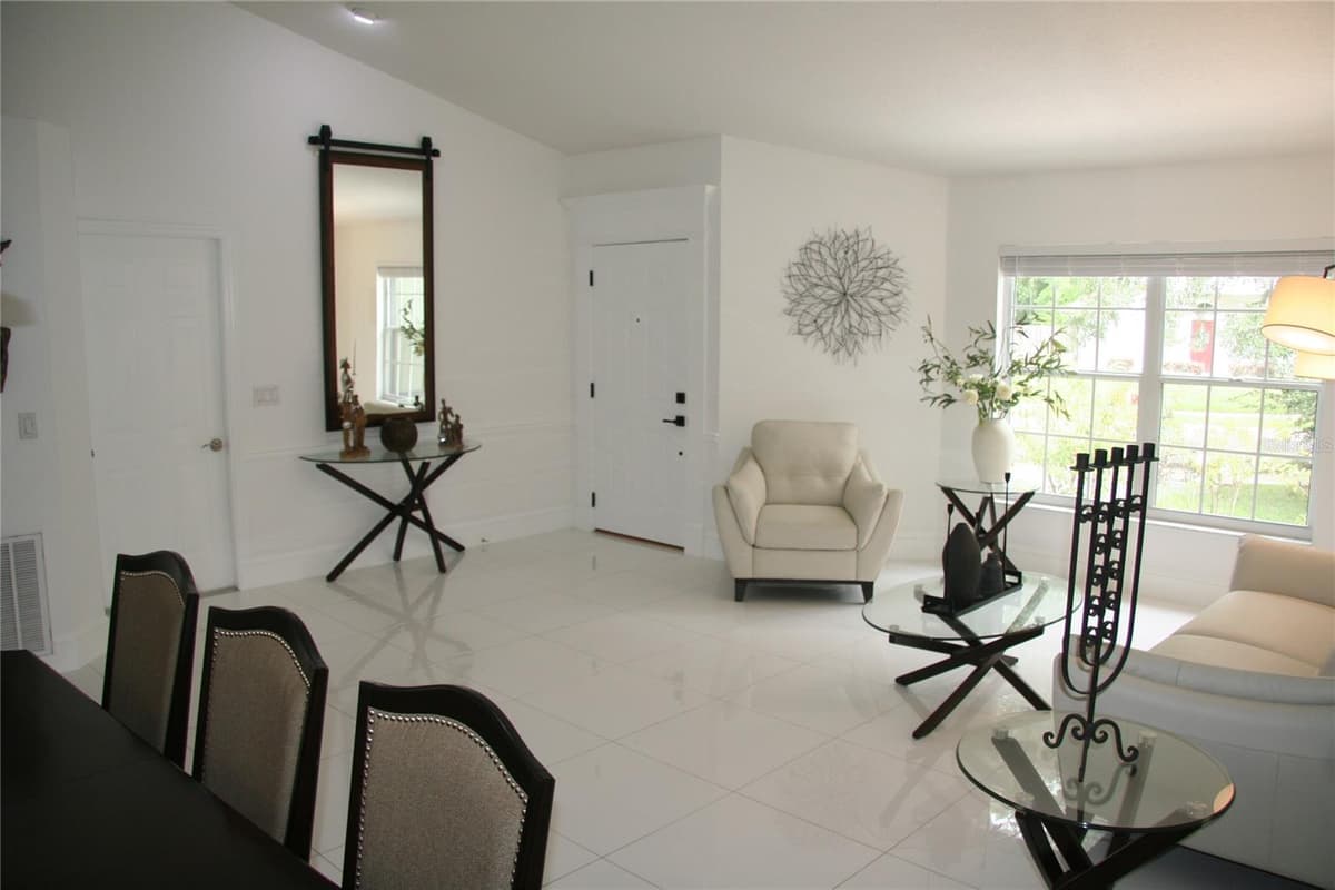 2680 LAKE JACKSON CIRCLE — photo 5 of 22