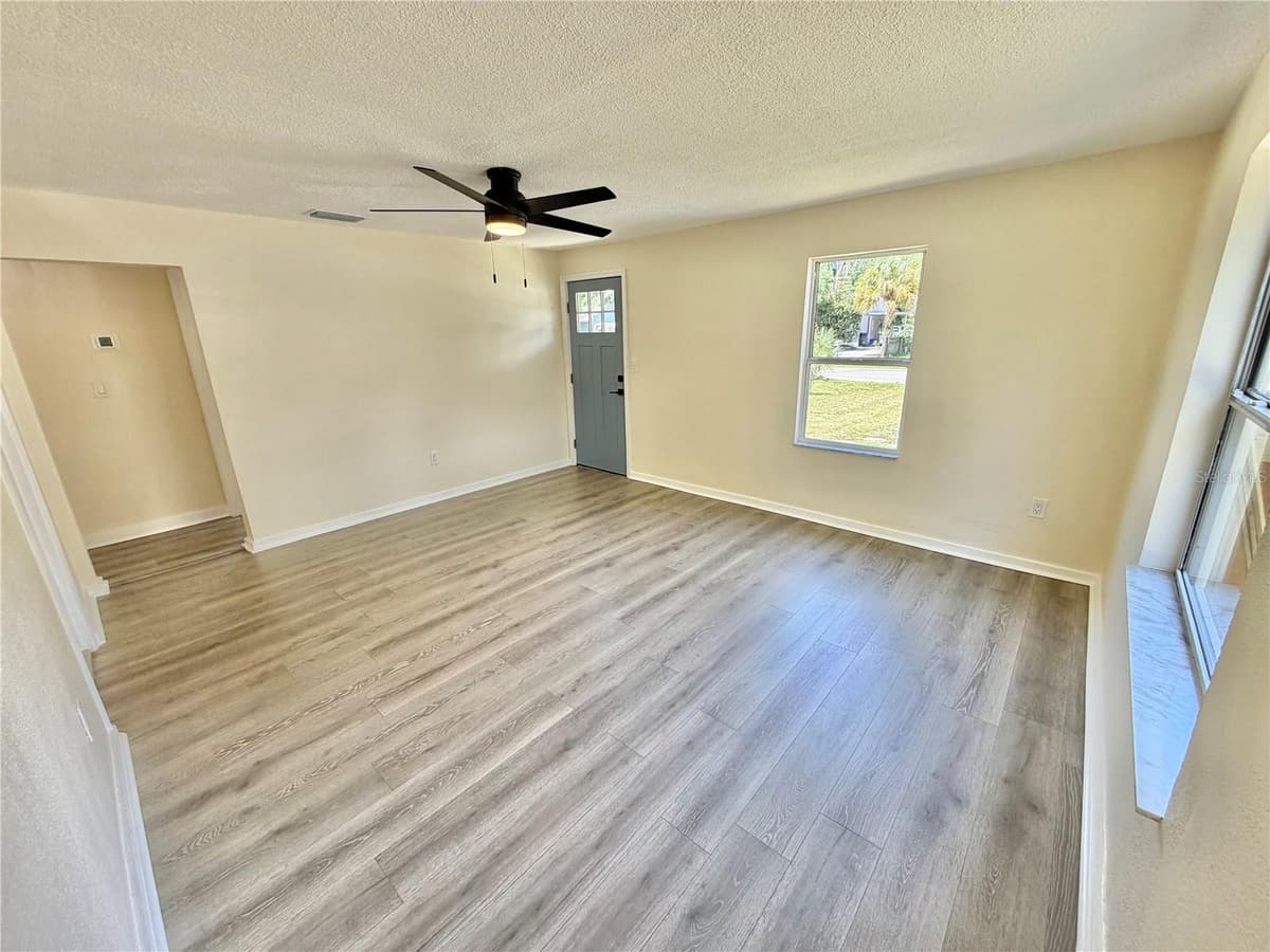 3530 51ST AVENUE — photo 3 of 19