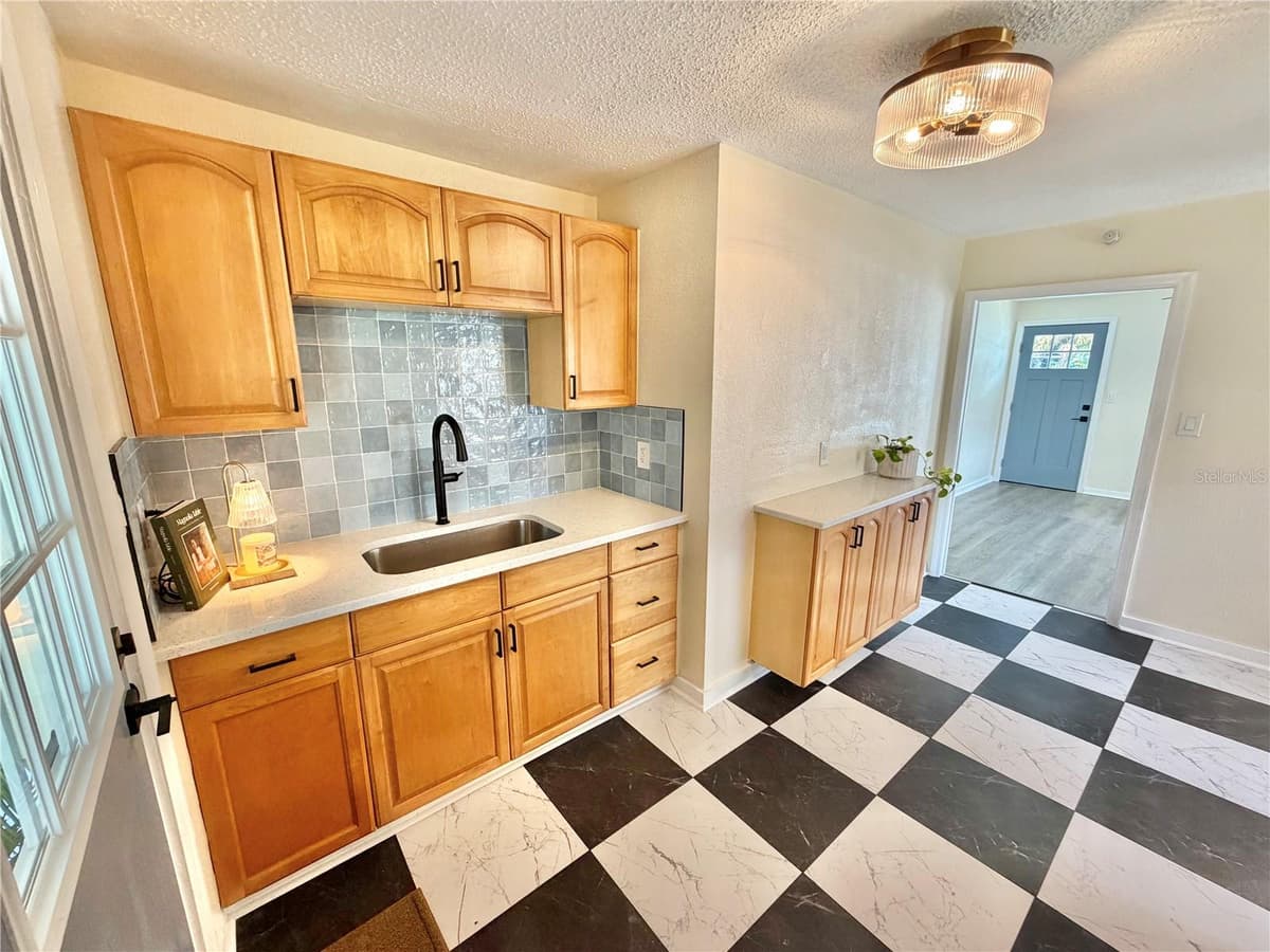 3530 51ST AVENUE — photo 5 of 19