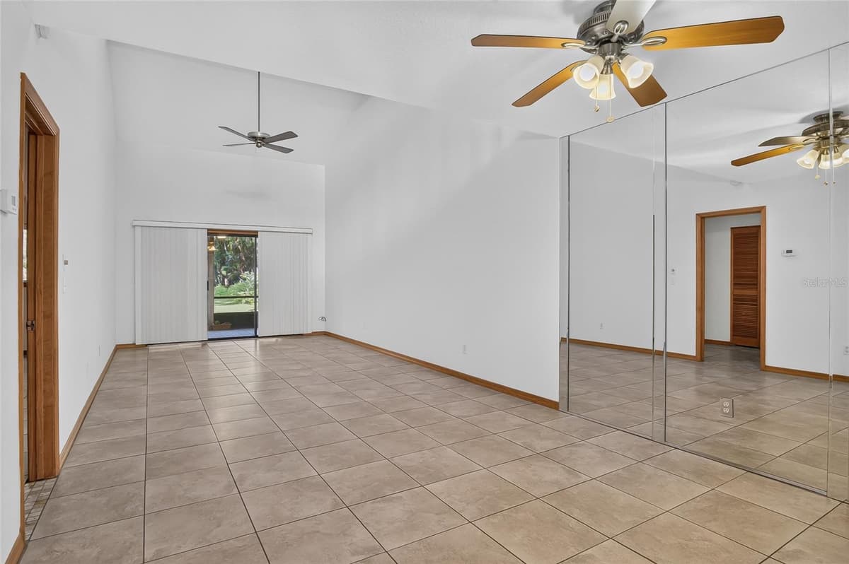 367 CASTLEWOOD LANE — photo 10 of 47