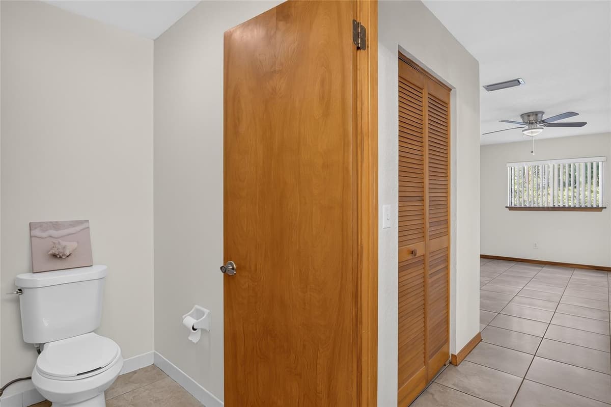 367 CASTLEWOOD LANE — photo 18 of 47