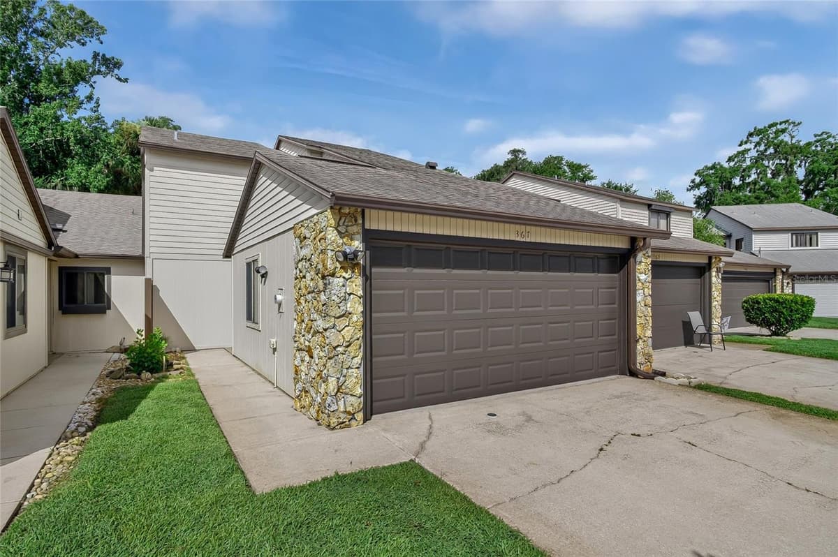 367 CASTLEWOOD LANE — photo 31 of 47
