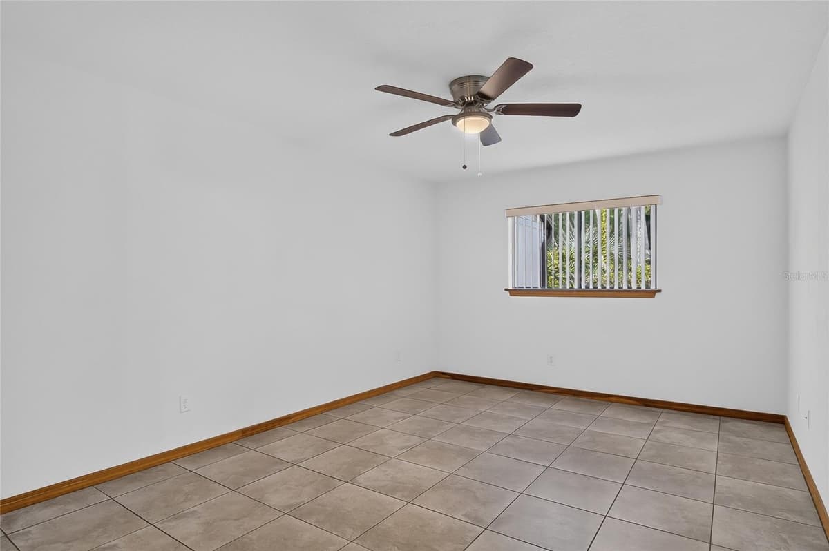 367 CASTLEWOOD LANE — photo 13 of 47
