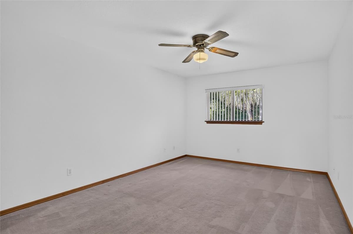 367 CASTLEWOOD LANE — photo 23 of 47