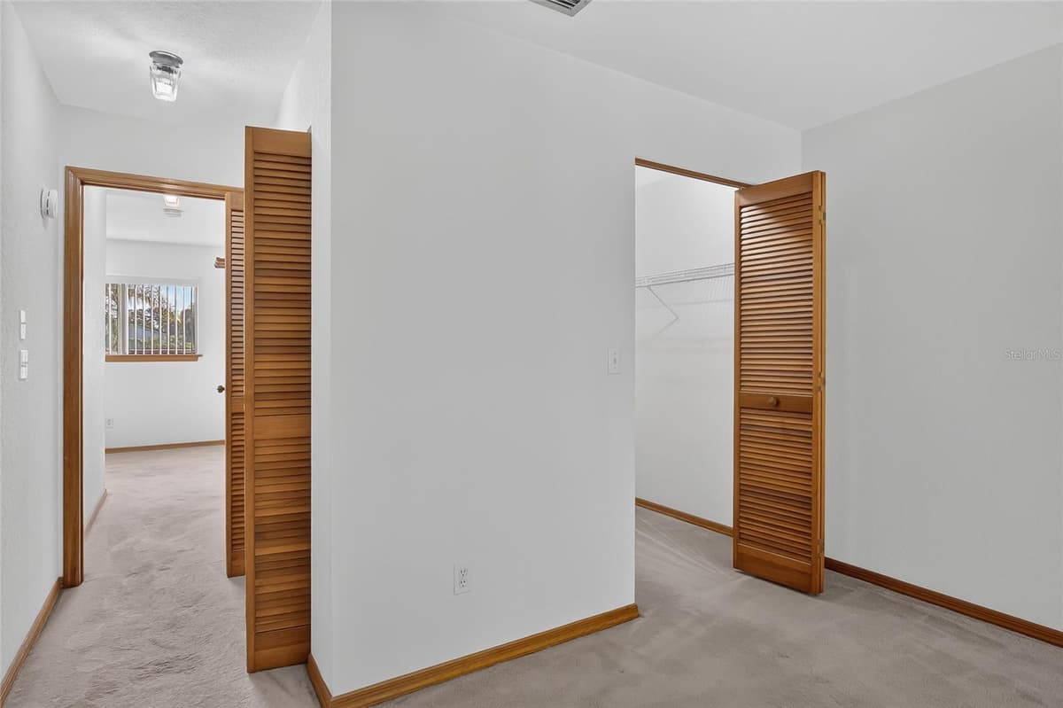 367 CASTLEWOOD LANE — photo 24 of 47