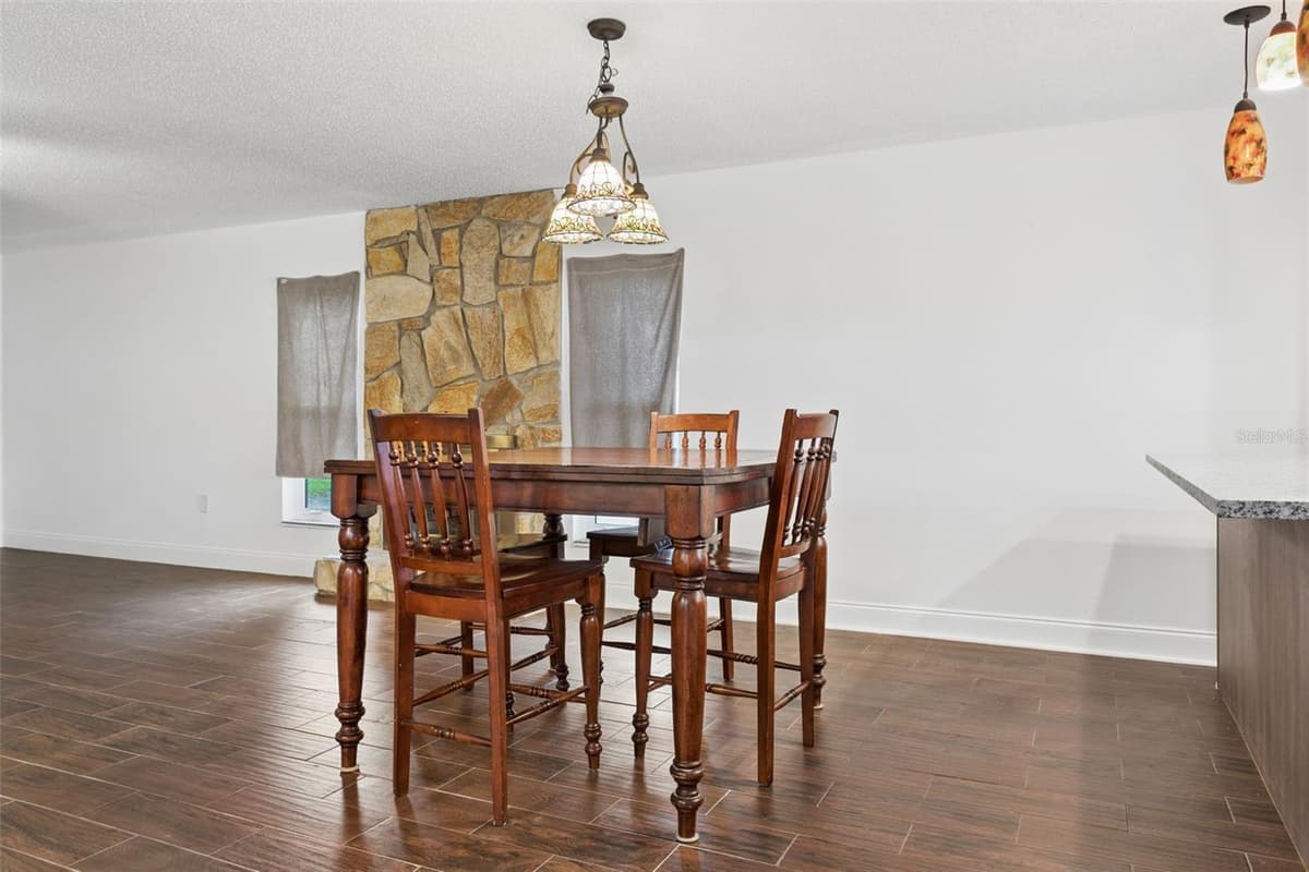 9920 EAGLES POINT CIRCLE — photo 9 of 25