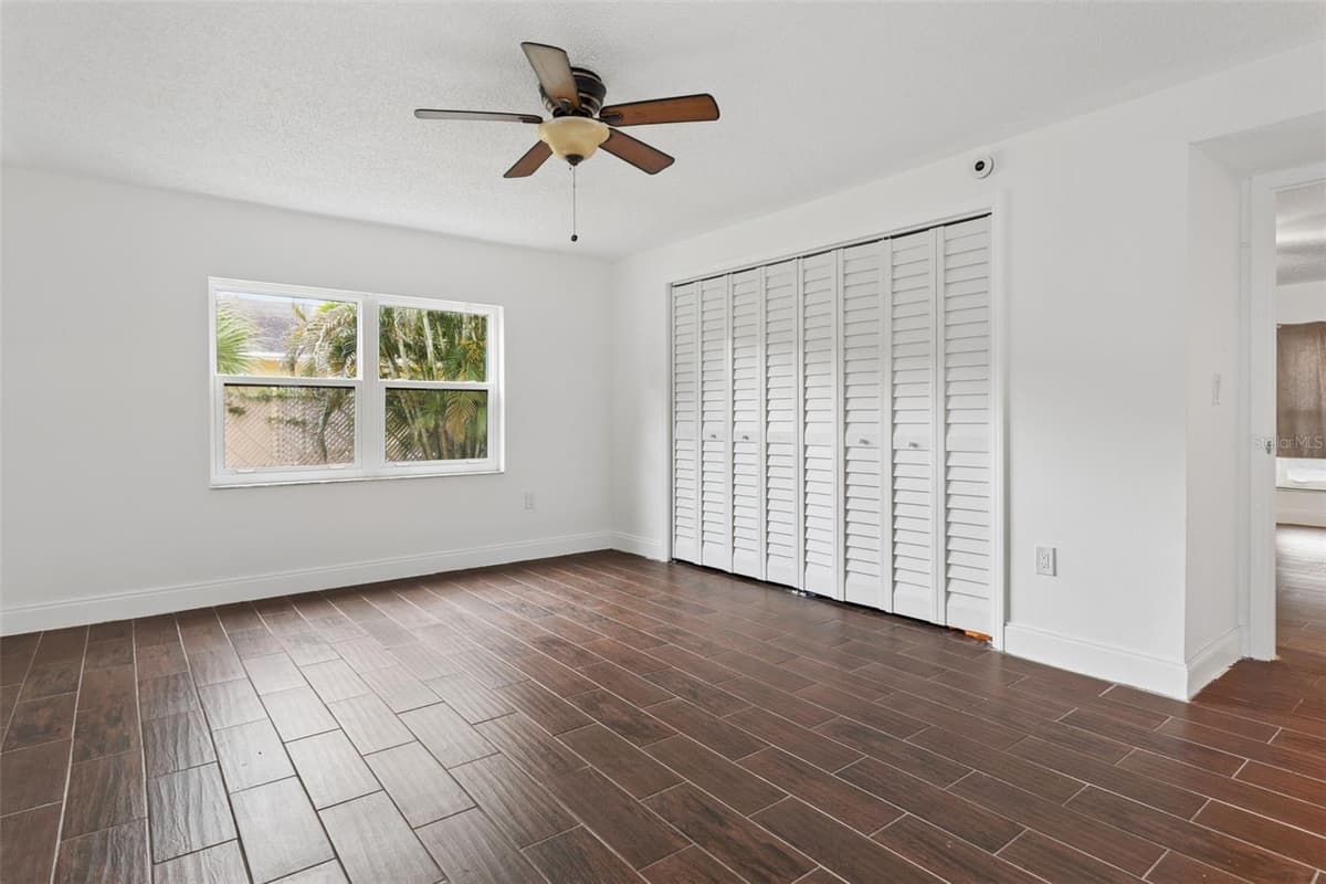 9920 EAGLES POINT CIRCLE — photo 17 of 25