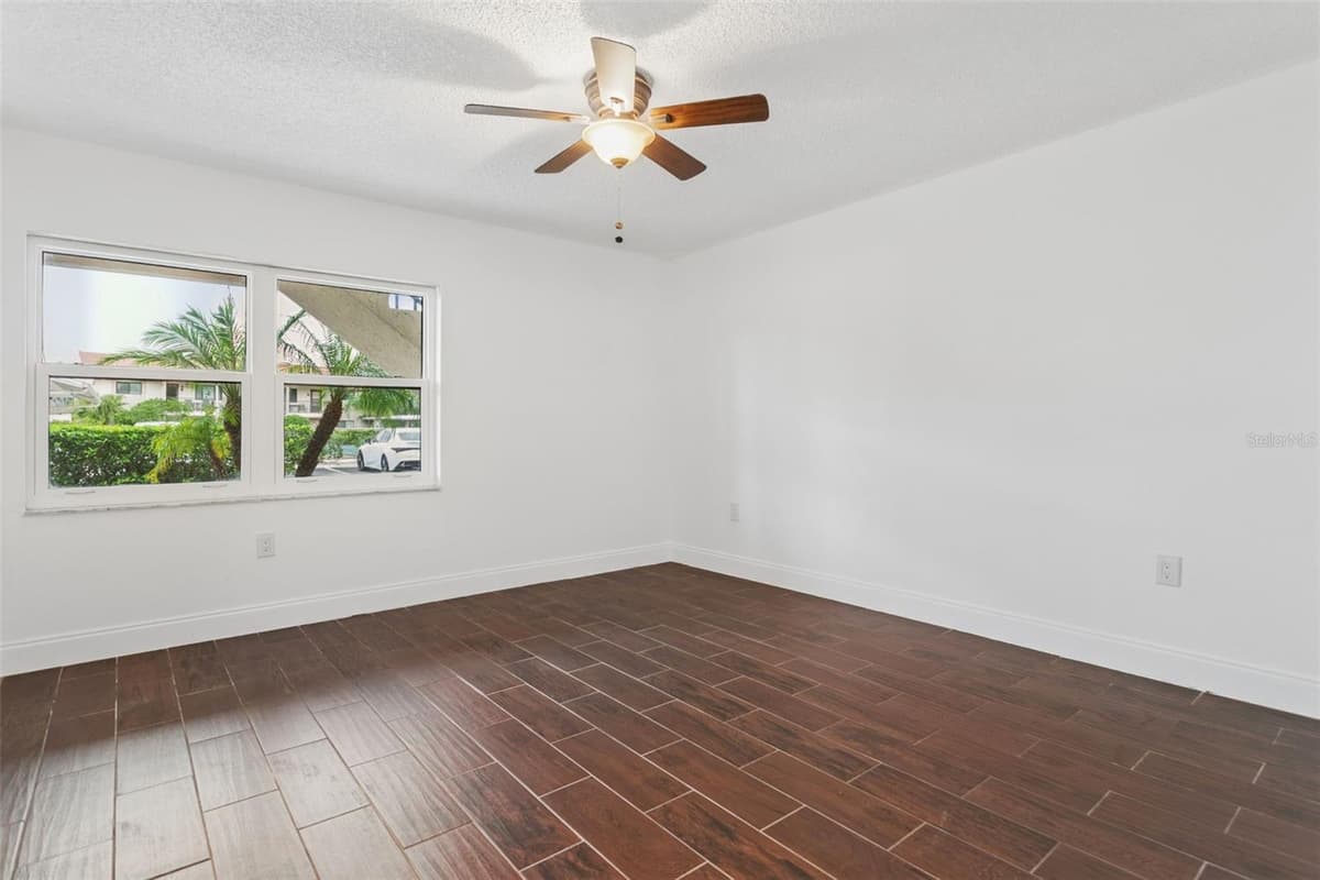 9920 EAGLES POINT CIRCLE — photo 13 of 25