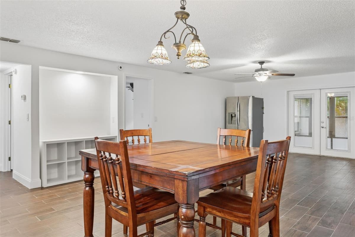 9920 EAGLES POINT CIRCLE — photo 10 of 25