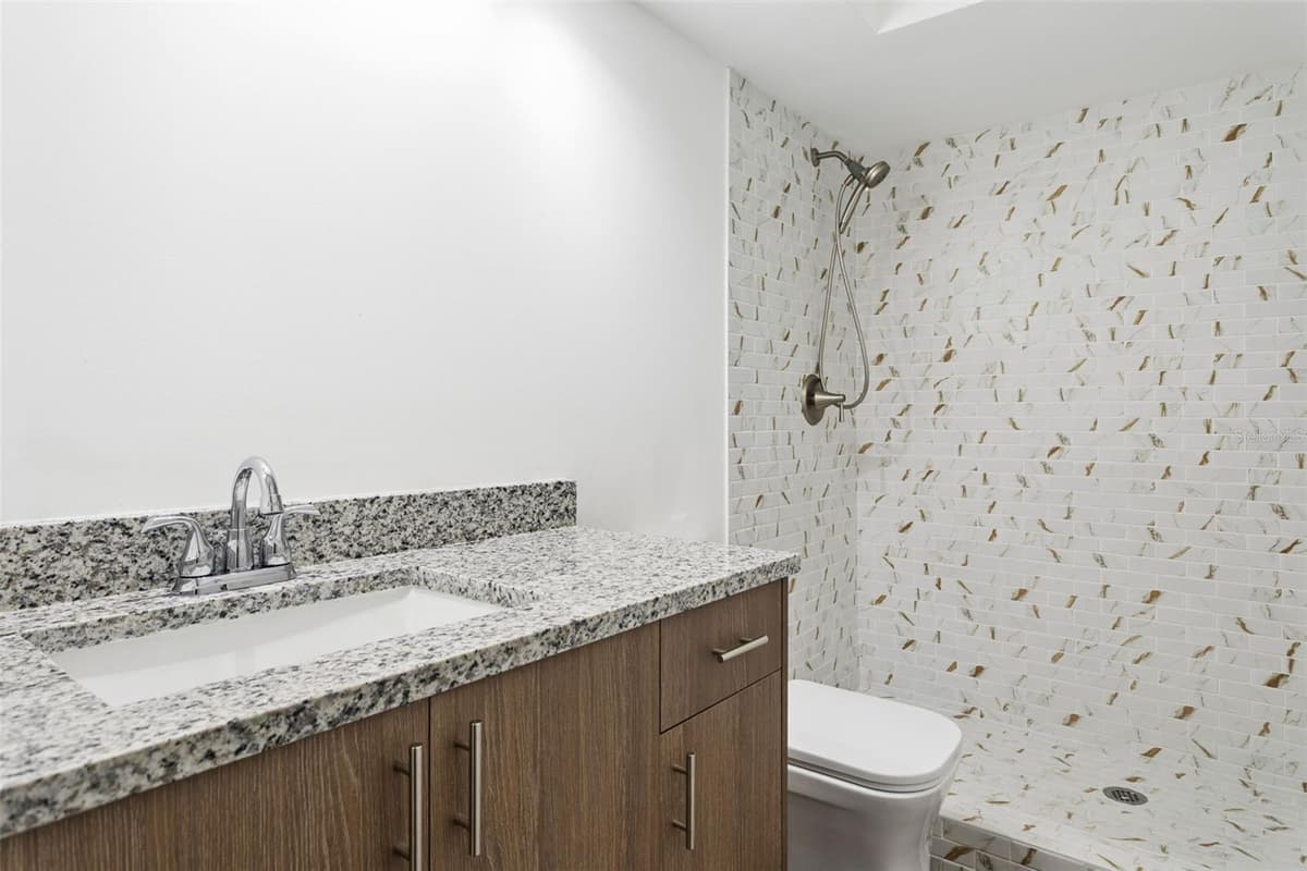 9920 EAGLES POINT CIRCLE — photo 19 of 25