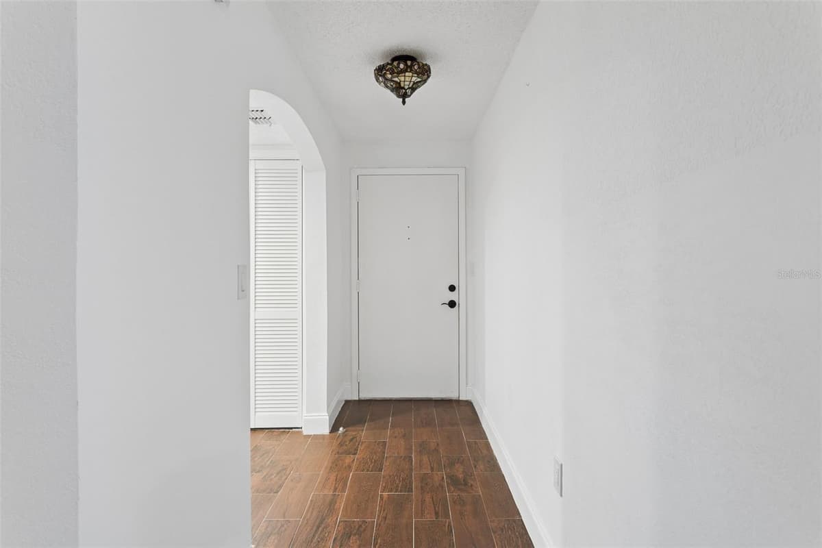 9920 EAGLES POINT CIRCLE — photo 4 of 25