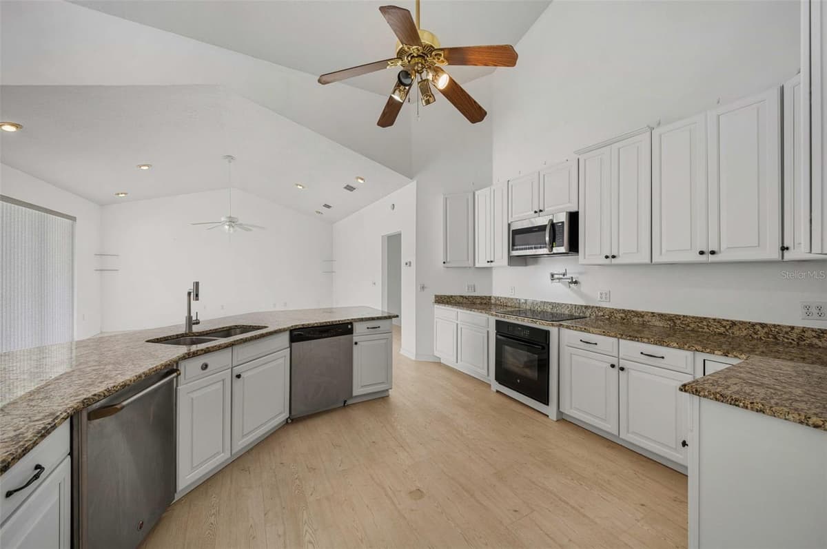 14325 LAKE PRICE DRIVE — photo 19 of 41