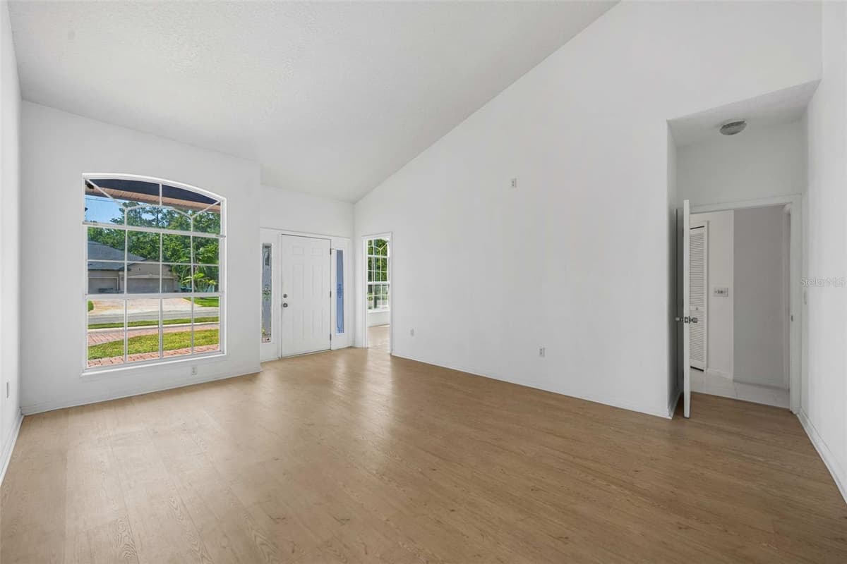 14325 LAKE PRICE DRIVE — photo 12 of 41