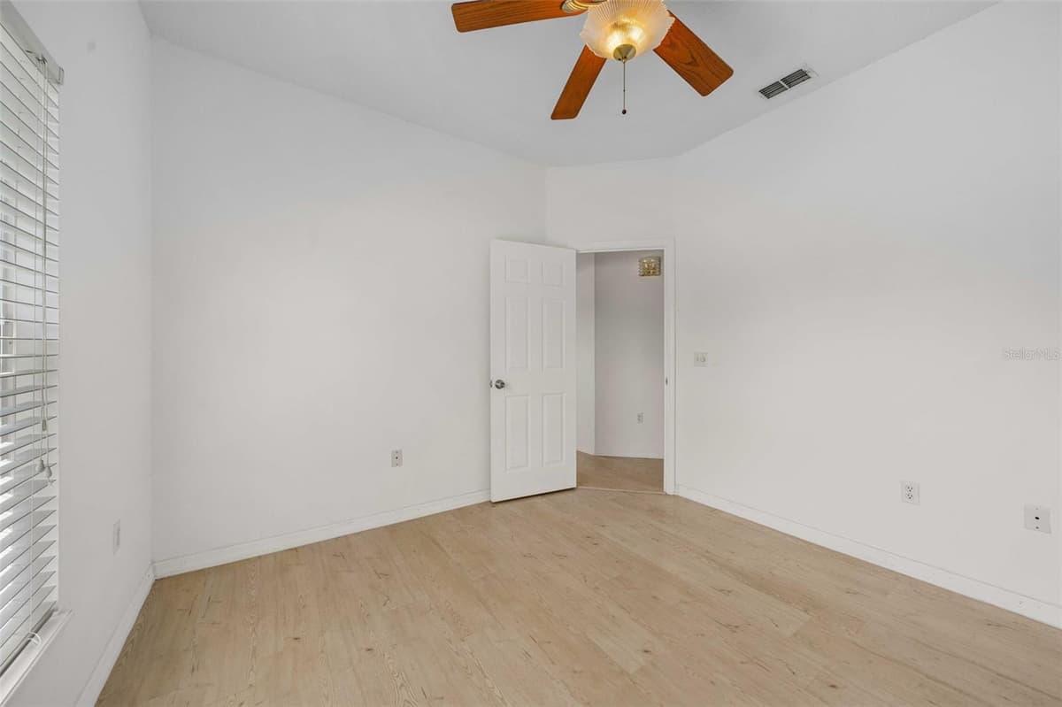 14325 LAKE PRICE DRIVE — photo 32 of 41