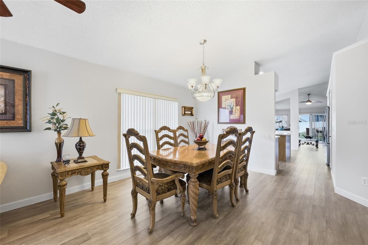 115 WEATHERSFIELD AVENUE — photo 4 of 30