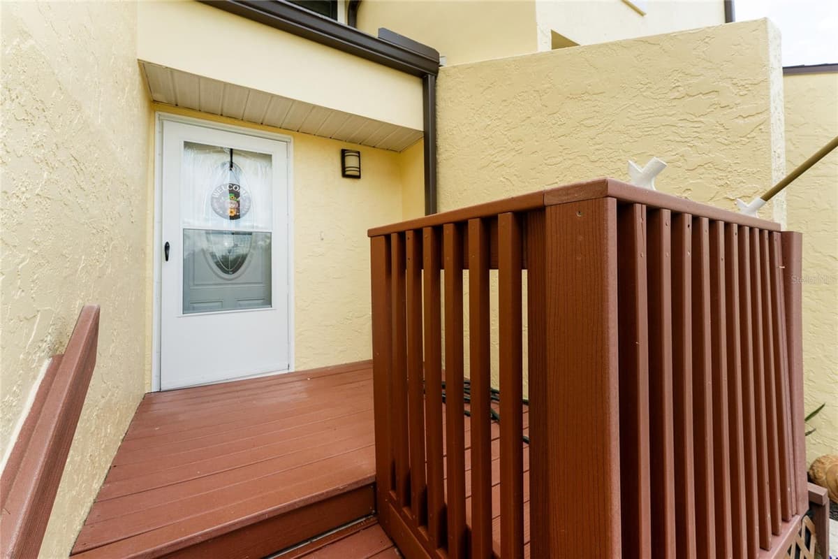 25188 MARION AVENUE — photo 4 of 76