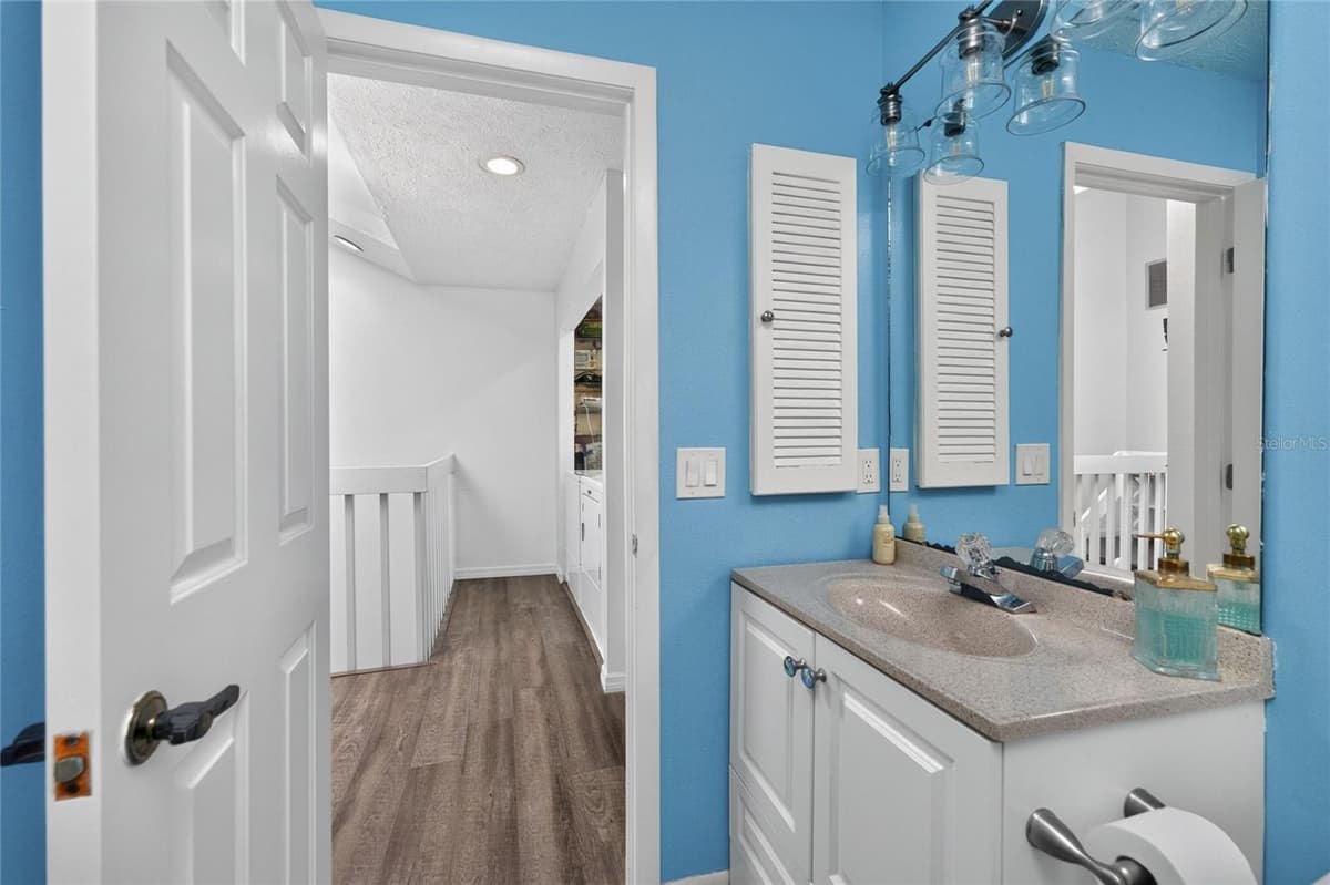 25188 MARION AVENUE — photo 54 of 76