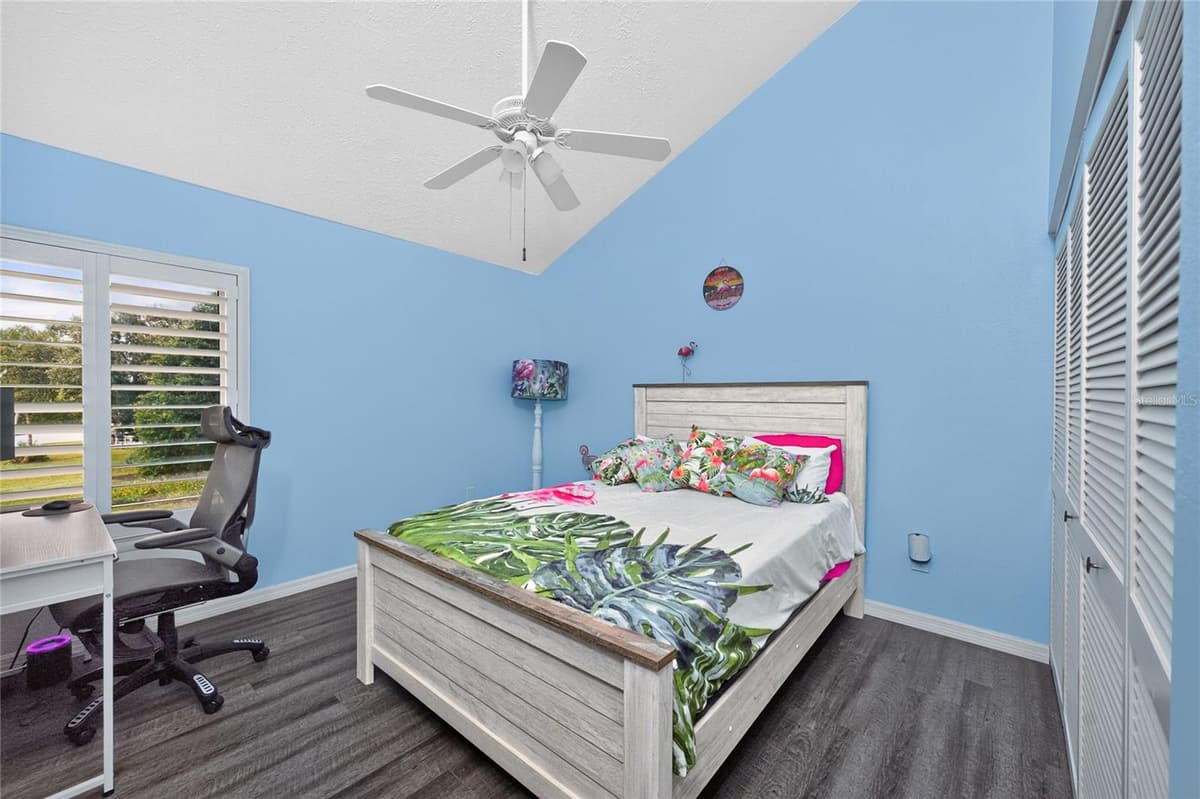 25188 MARION AVENUE — photo 53 of 76