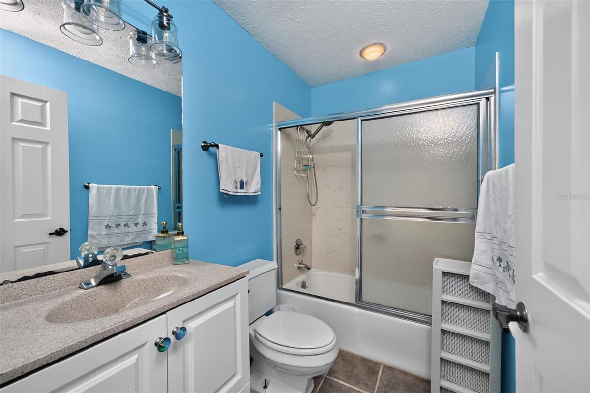 25188 MARION AVENUE — photo 44 of 76