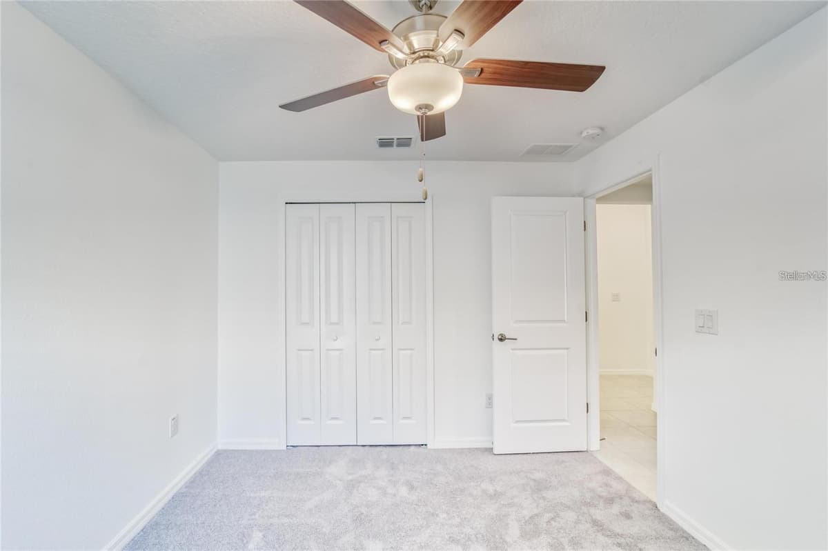 5514 BLUE AZURE DRIVE — photo 7 of 27