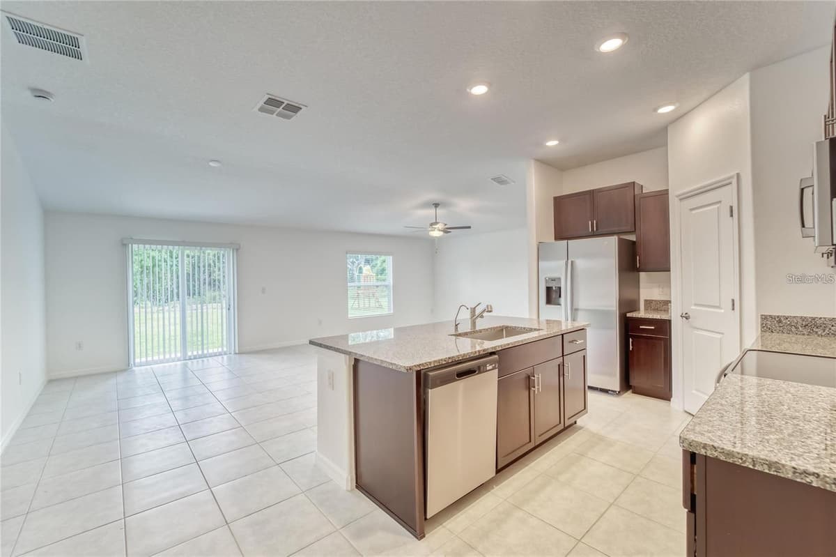 5514 BLUE AZURE DRIVE — photo 14 of 27