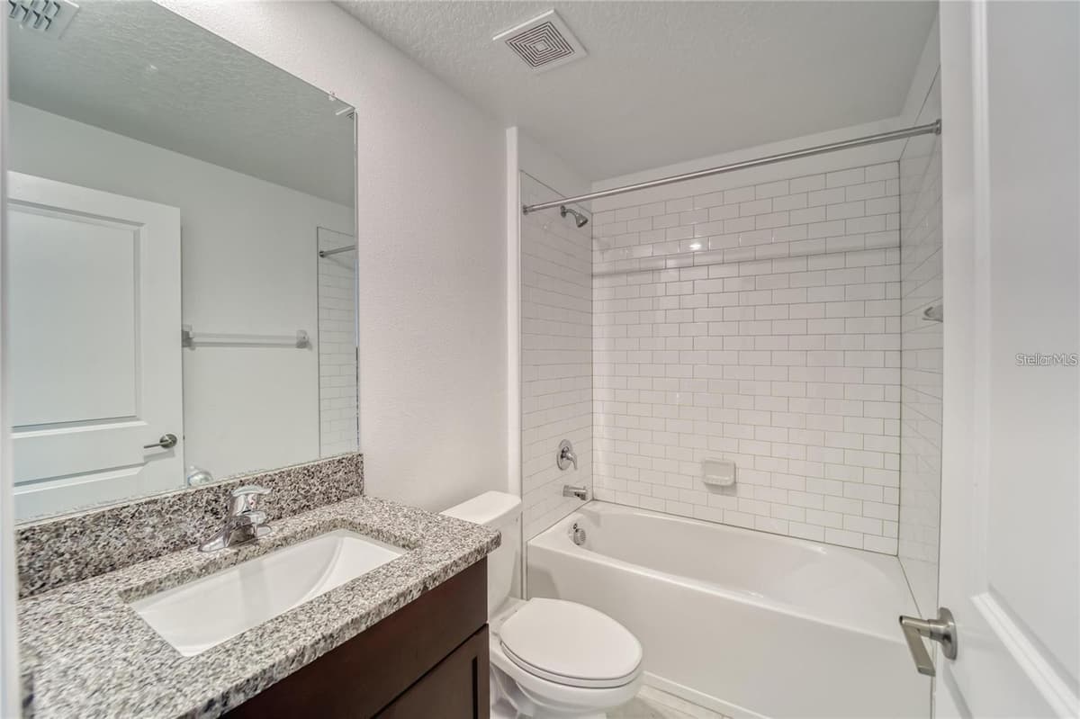 5514 BLUE AZURE DRIVE — photo 6 of 27