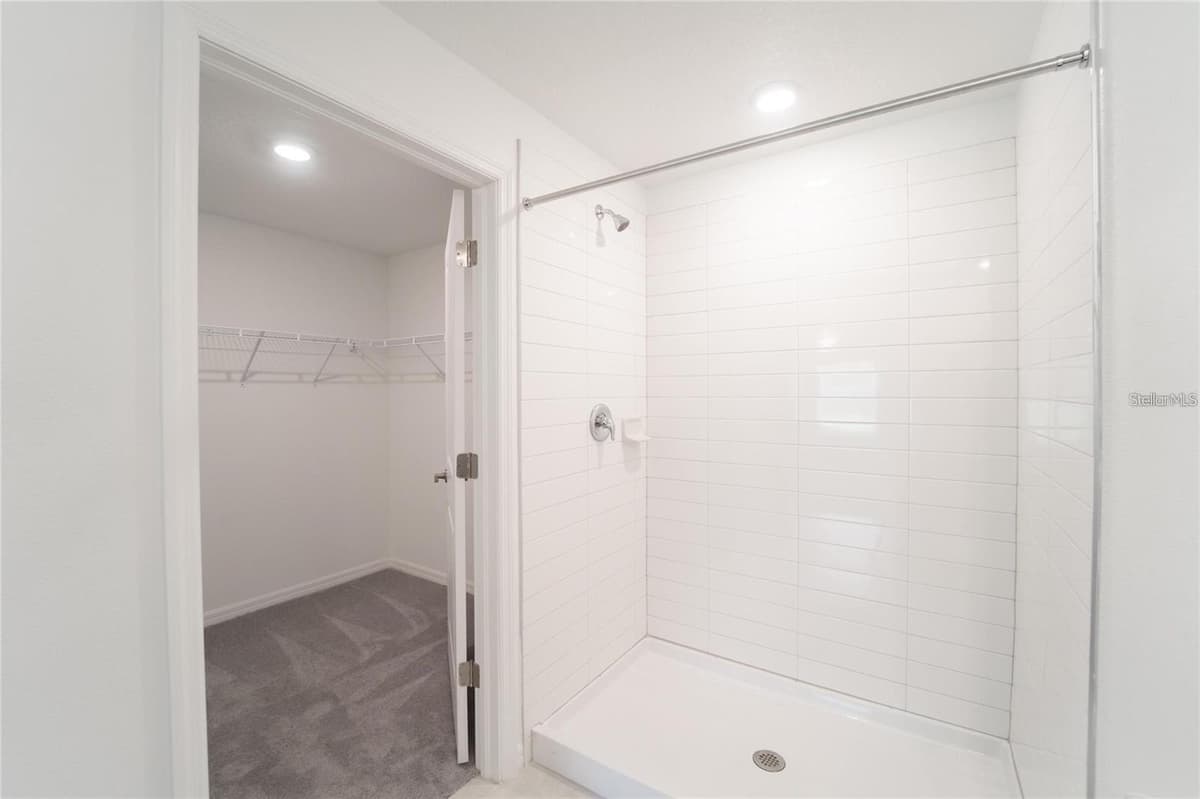 5514 BLUE AZURE DRIVE — photo 18 of 27
