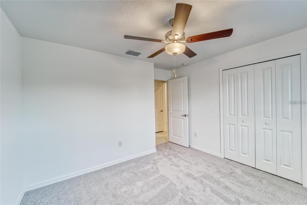 5514 BLUE AZURE DRIVE — photo 4 of 27