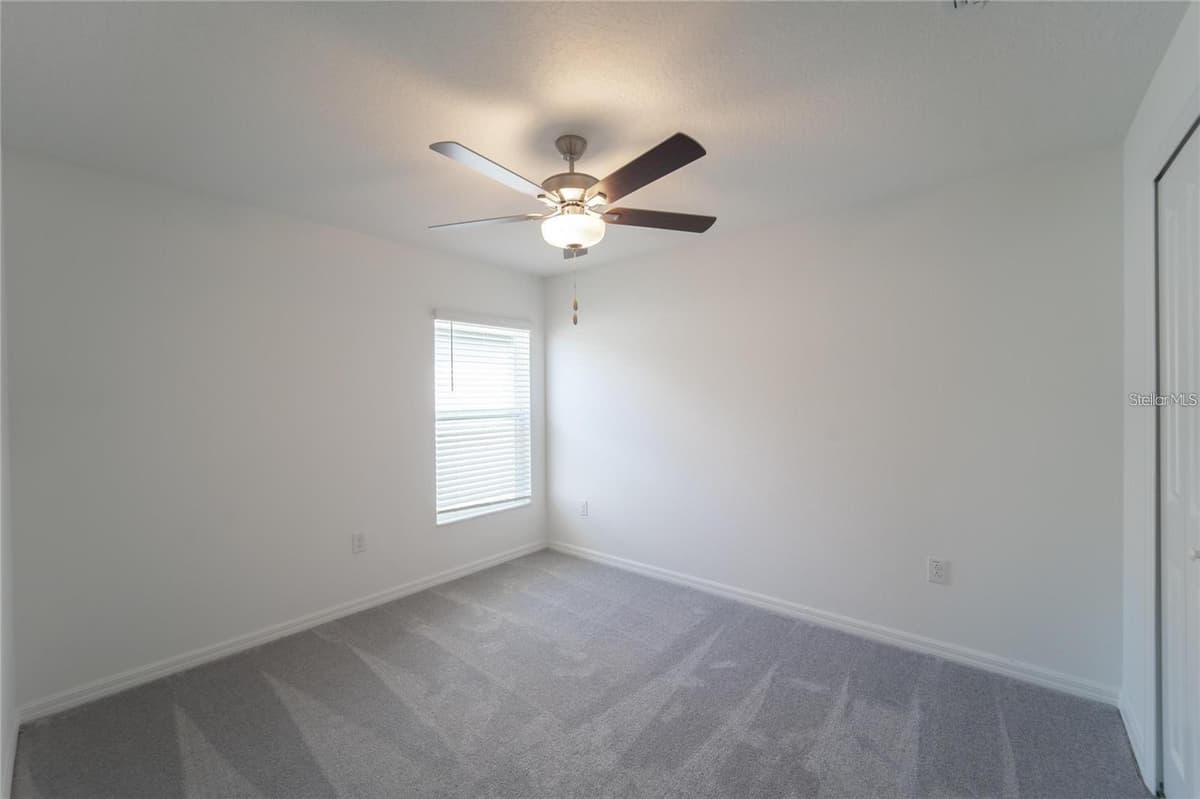 5514 BLUE AZURE DRIVE — photo 8 of 27