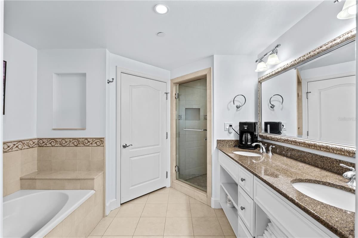 7593 GATHERING DRIVE — photo 10 of 22