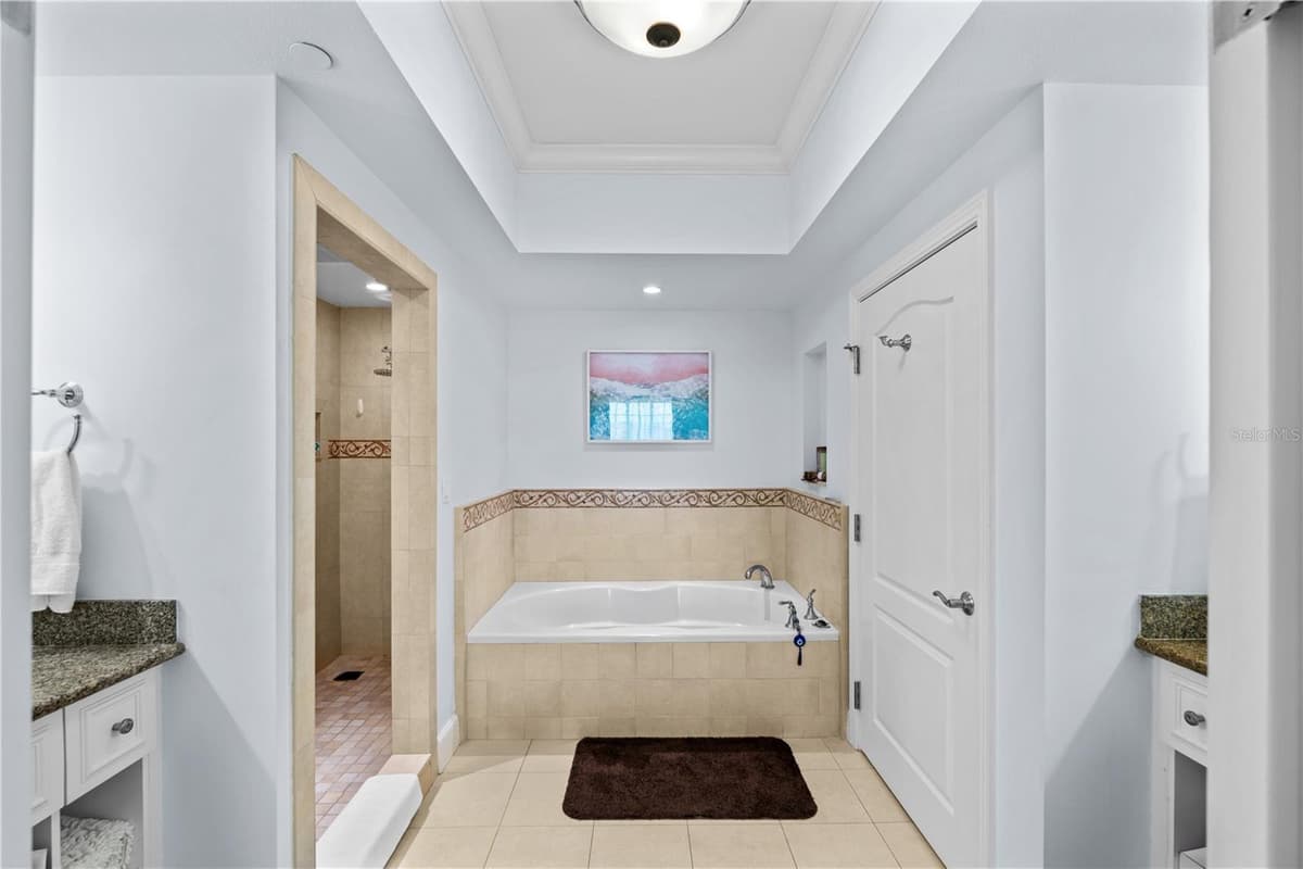 7593 GATHERING DRIVE — photo 15 of 22