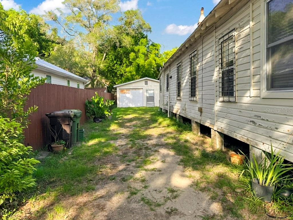 137 BLANCO STREET — photo 17 of 58