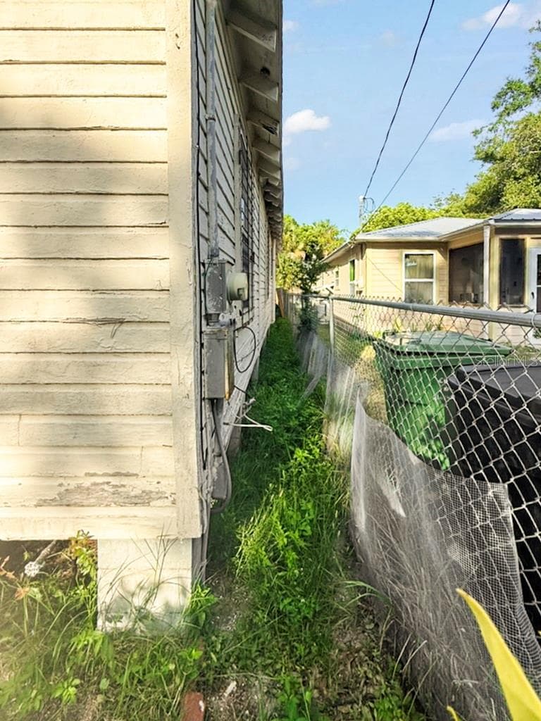 137 BLANCO STREET — photo 6 of 58