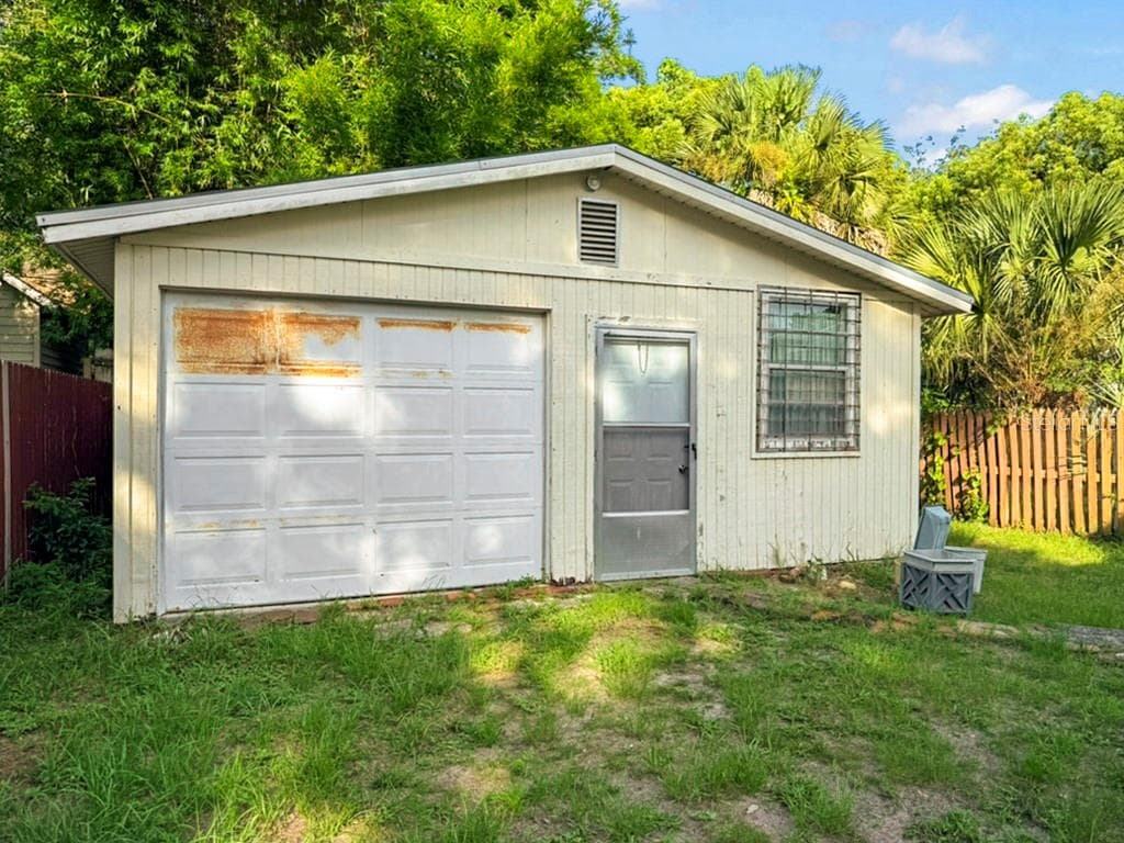137 BLANCO STREET — photo 15 of 58