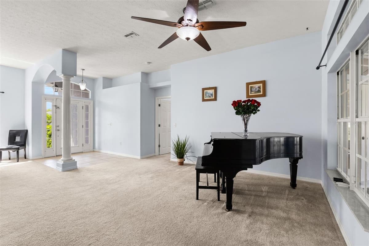 7904 OREGOLD DRIVE — photo 9 of 59